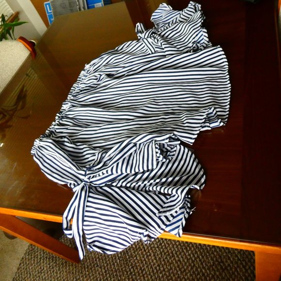 Top - Picture 2 of 6